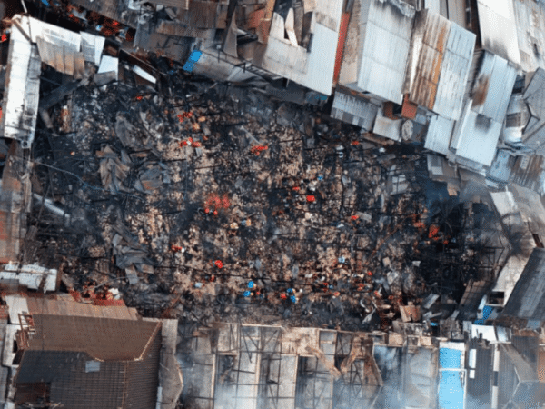 Kebakaran Pasar Segiri Samarinda Hanguskan Puluhan Bangunan, Akses Sempit Jadi Kendala