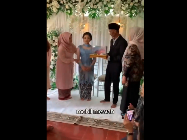 Viral Gadis 22 Tahun Menikah dengan Pria 65 Tahun, Awalnya Cemberut Bahagia Pas Lihat Mahar